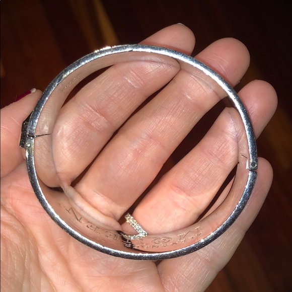 Alexander McQueen Skull Bangle - Picture 7 of 10